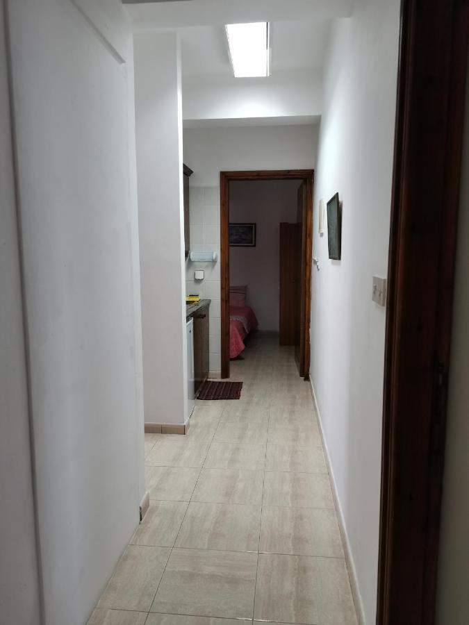 Hamboula Apartment Polis Bagian luar foto