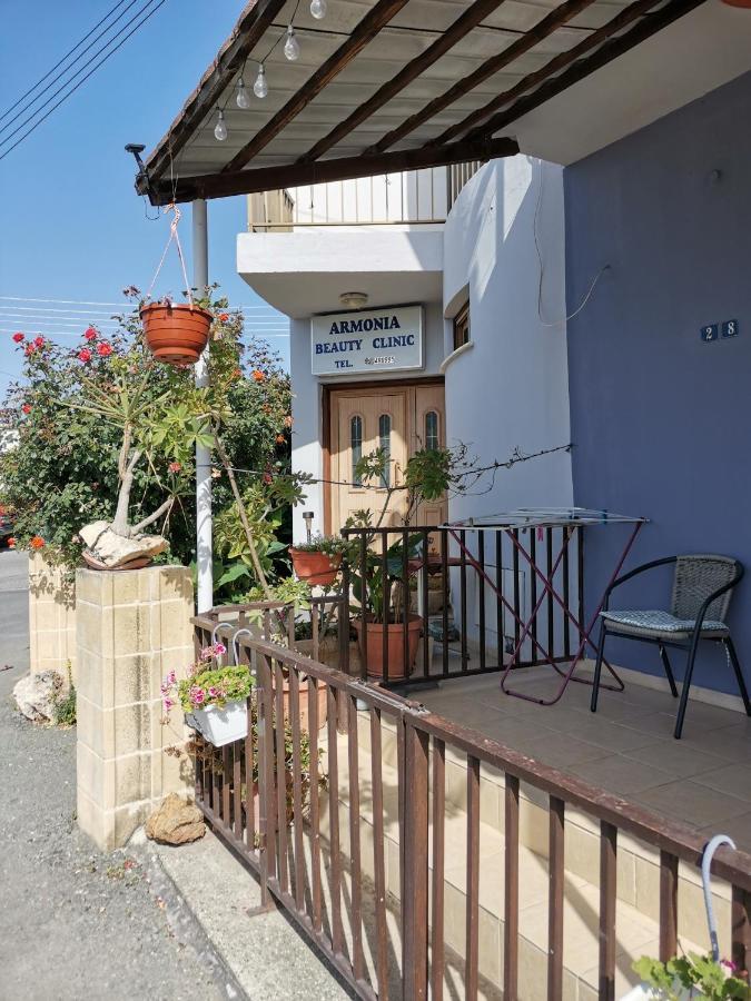 Hamboula Apartment Polis Bagian luar foto
