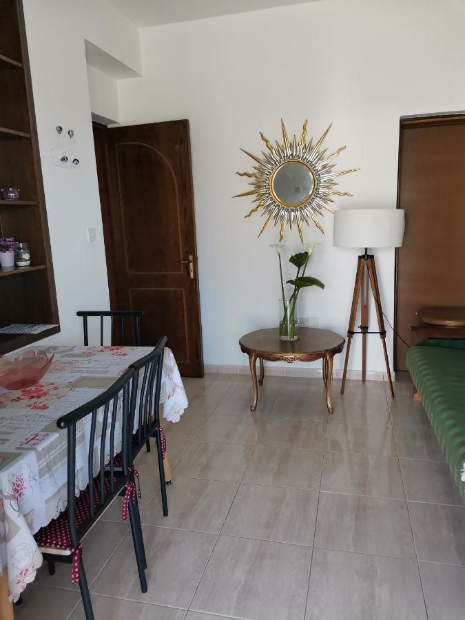 Hamboula Apartment Polis Bagian luar foto