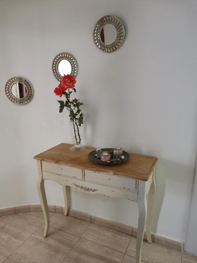 Hamboula Apartment Polis Bagian luar foto
